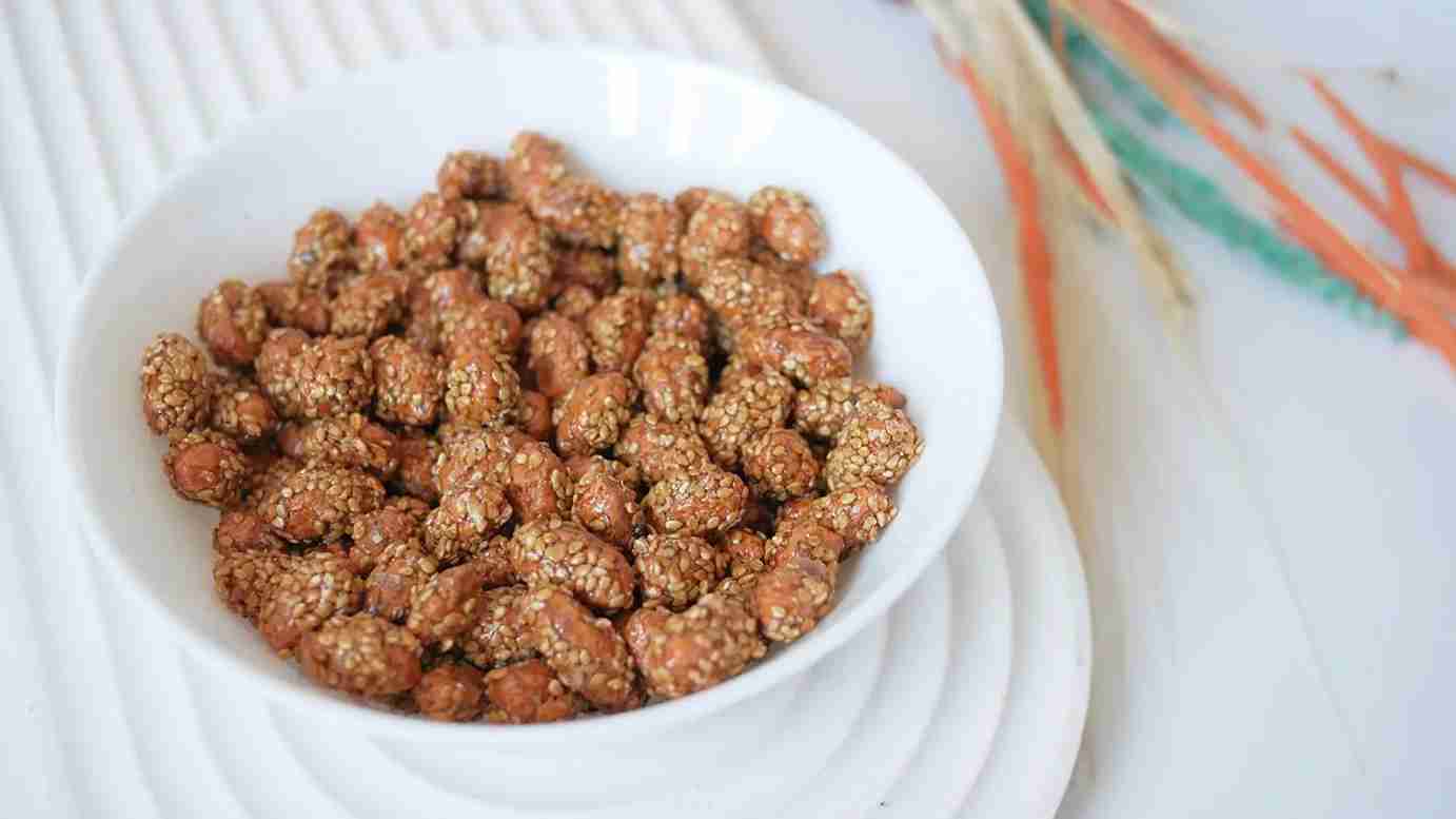 تصویر 1 از بادام زمینی طعم دار تهیه شده با ادویه های خوش عطر